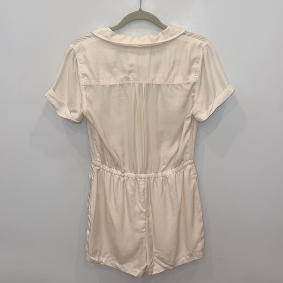 Super cute Abercrombie and Finch Romper!! - Picture 3 of 5